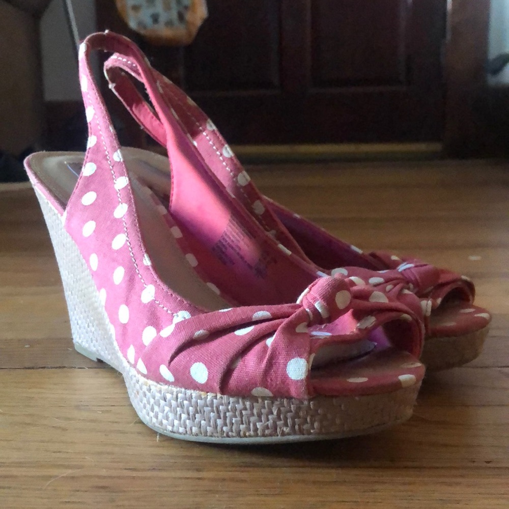 American Eagle Pink with white polka dot wedges